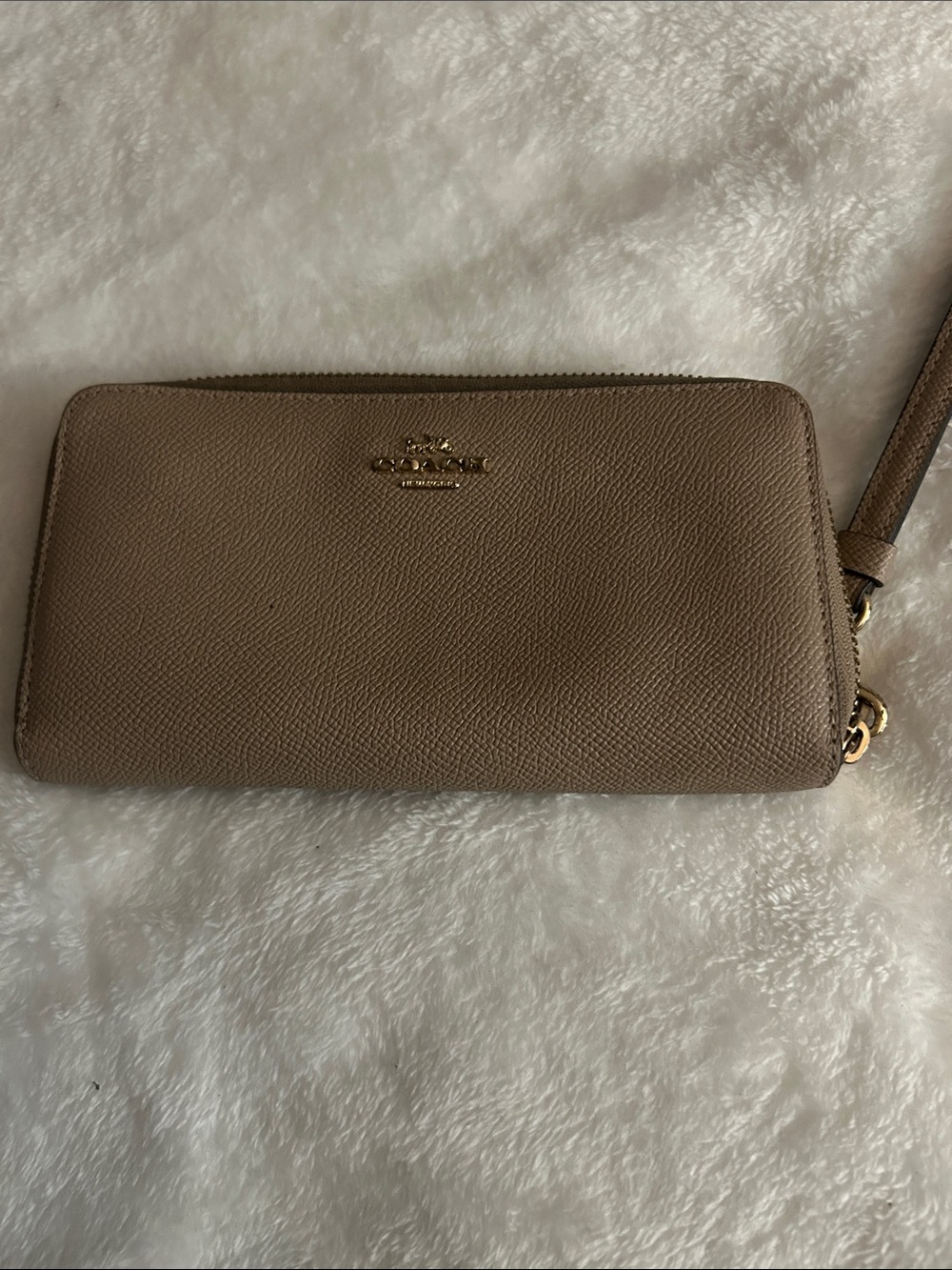 Coach Pebbled Zip Wallet in Beige Taupe with Wrist Strap